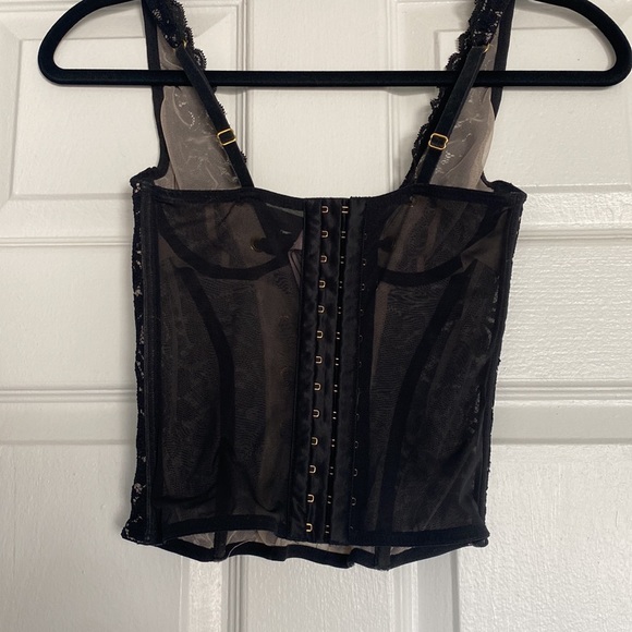 Victoria’s Secret Corset - Picture 3 of 4